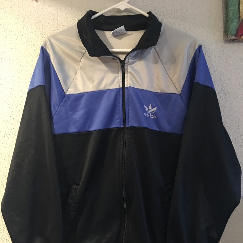 Adidas sweater size L
